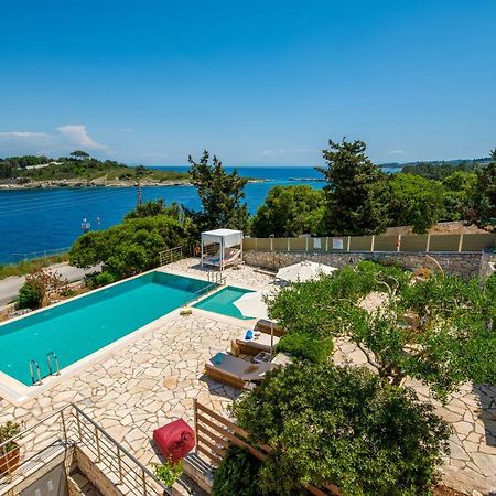Villa Terra Del Nonno With Sea Views & Pool 가이오스 외부 사진