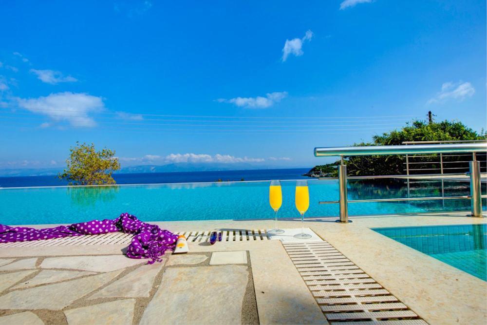 Villa Terra Del Nonno With Sea Views & Pool 가이오스 외부 사진