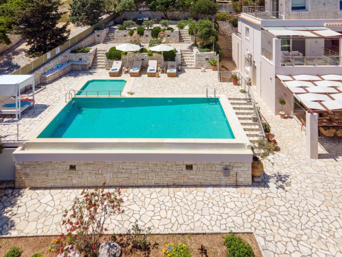 Villa Terra Del Nonno With Sea Views & Pool 가이오스 외부 사진